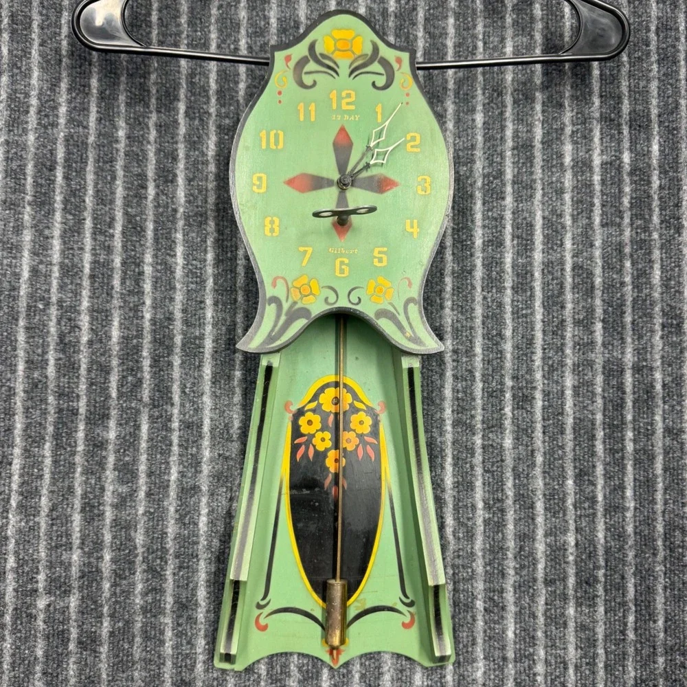 Vintage Gilbert Green 12 Day Wind Up Folk Art Floral Wall Clock Pendulum Key